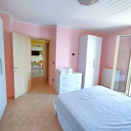 A Friseddra Apartment *